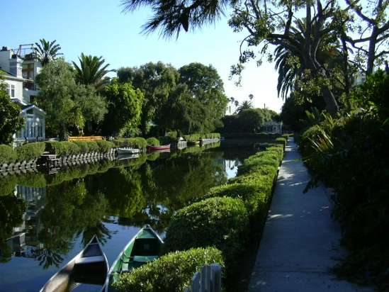 2003-0810-venice-canals-1-los-angeles.jpg