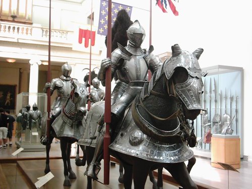 2005-0823-met-knights-armor.jpg