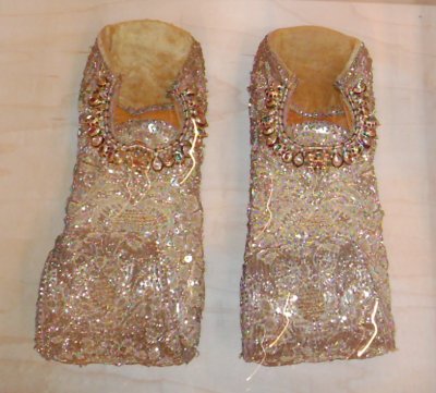 2005-0817-shoes-indian.jpg