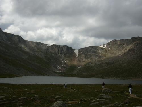 2003-0816-denver-mt-evans-lake-on-way-up.jpg