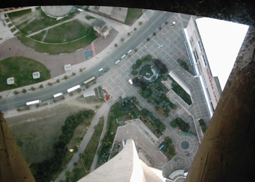 2005-0817-cn-tower-glass.jpg