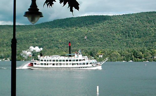 2005-0822-lake-george-boat.jpg