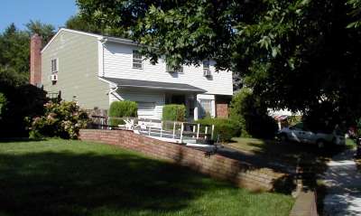2002-0815-gus-house-long-island-ny.jpg