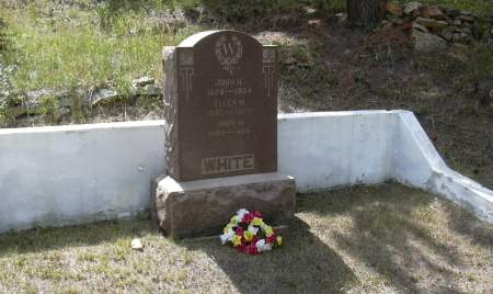 2003-0816-idaho-springs-cemetery-white-plot-stone.jpg