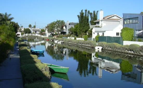 2003-0810-venice-canals-2-los-angeles.jpg