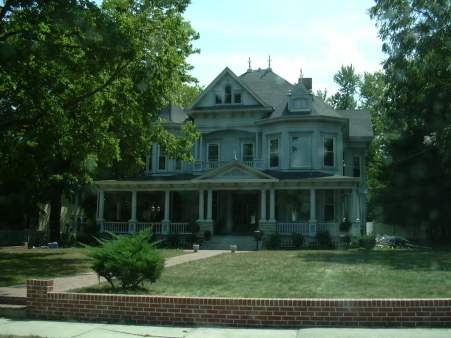 2003-0818-marshall-mo-biggest-house-in-marshall.jpg