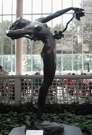 2005-0823-met-atrium-statue.jpg