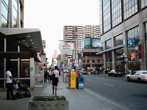 2005-0816-toronto-street.jpg
